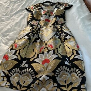 Embroidered metallic